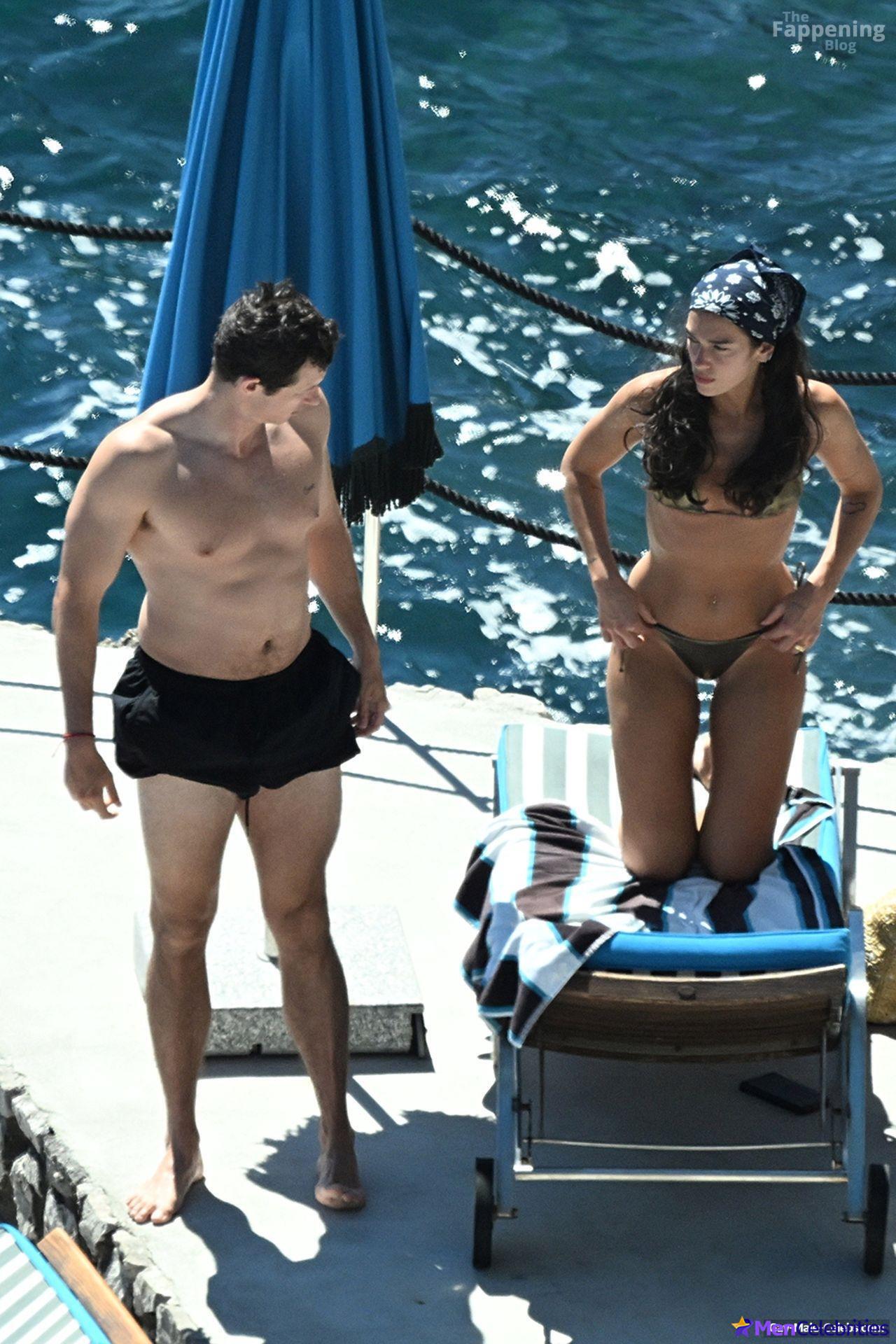 Callum Turner shirtless pics
