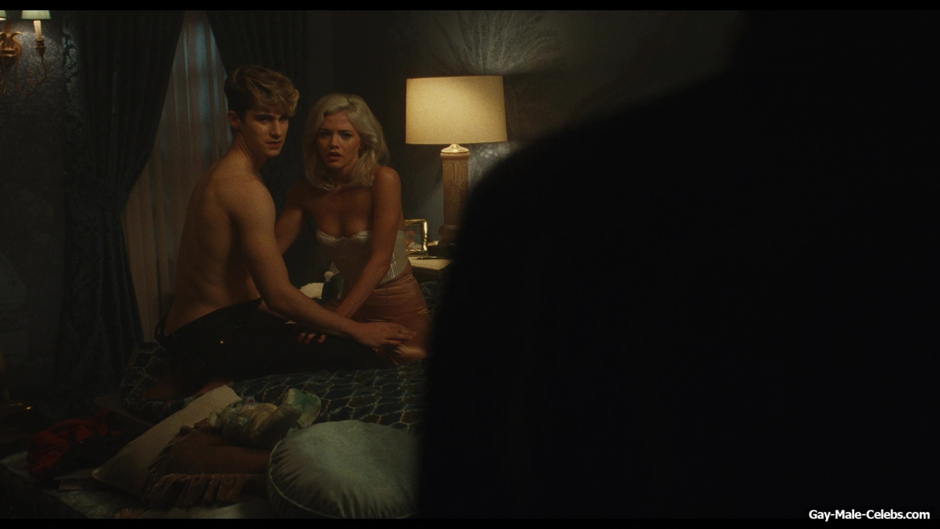 Daniel Dale Nude And Hot Shower Scenes in The Shards