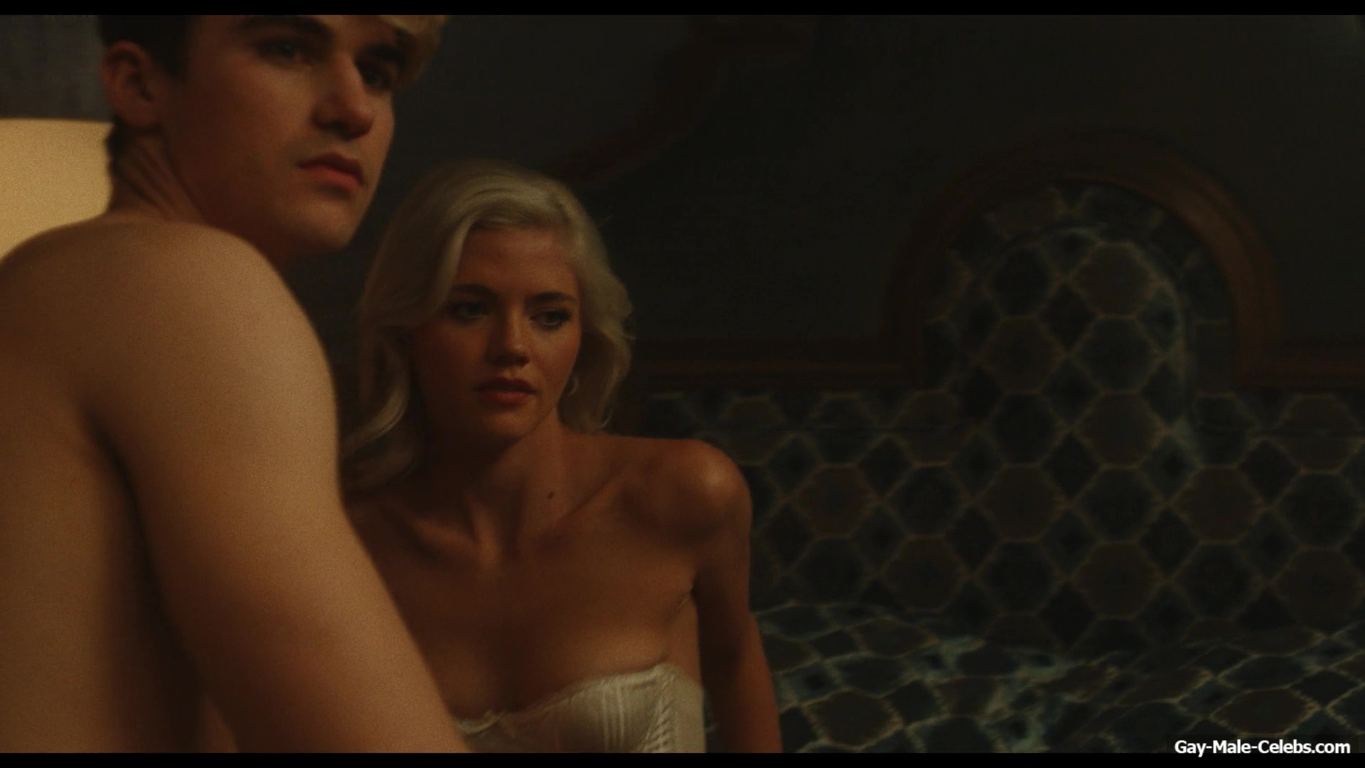 Daniel Dale Nude And Hot Shower Scenes in The Shards