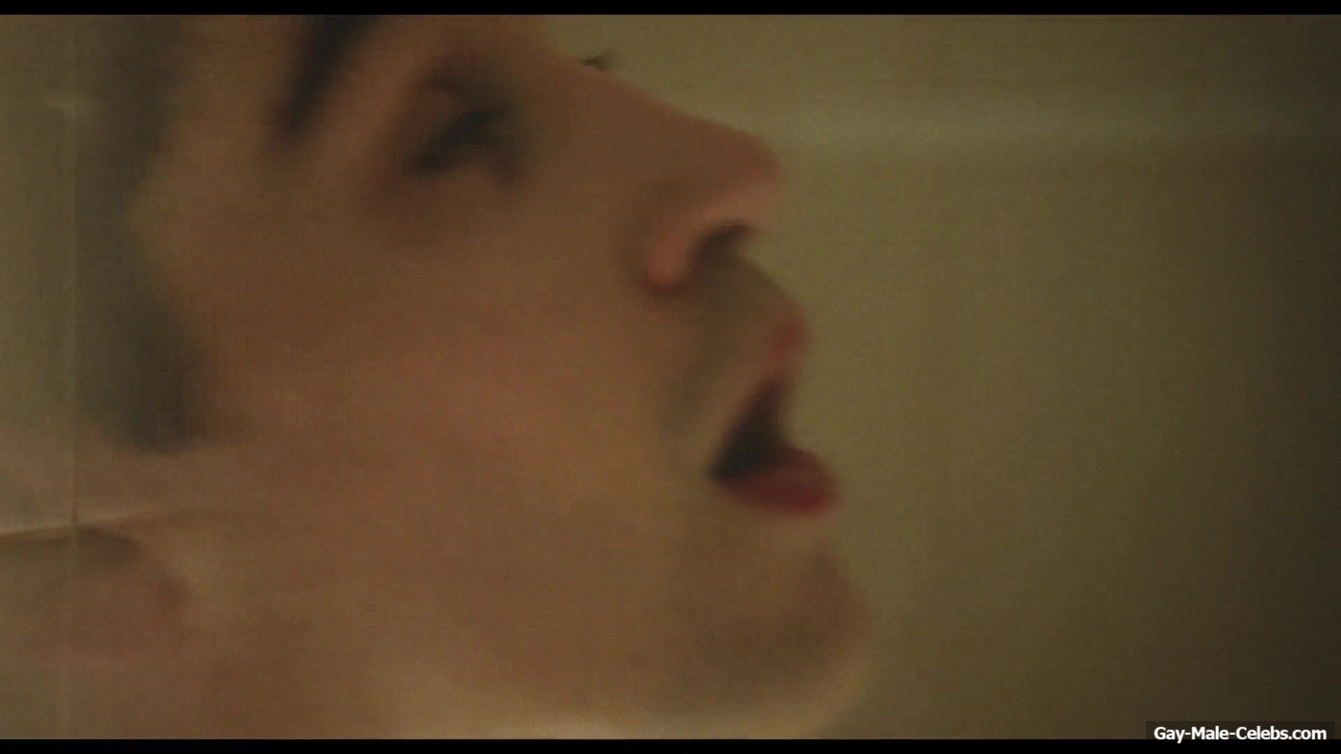 Daniel Dale Nude And Hot Shower Scenes in The Shards
