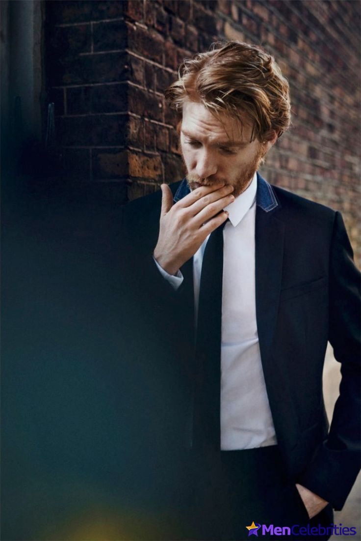 Domhnall Gleeson naked and sexy pics