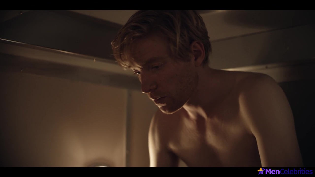 Domhnall Gleeson shirtless in Run