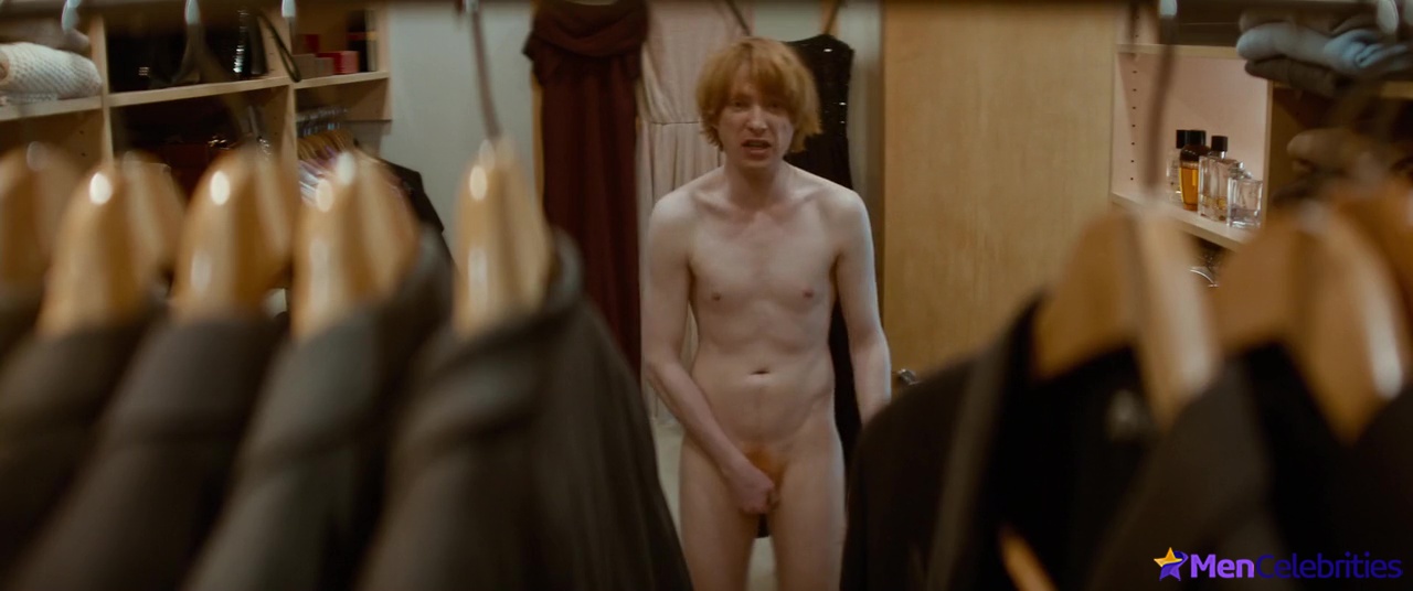 Domhnall Gleeson nude in Crash Pad