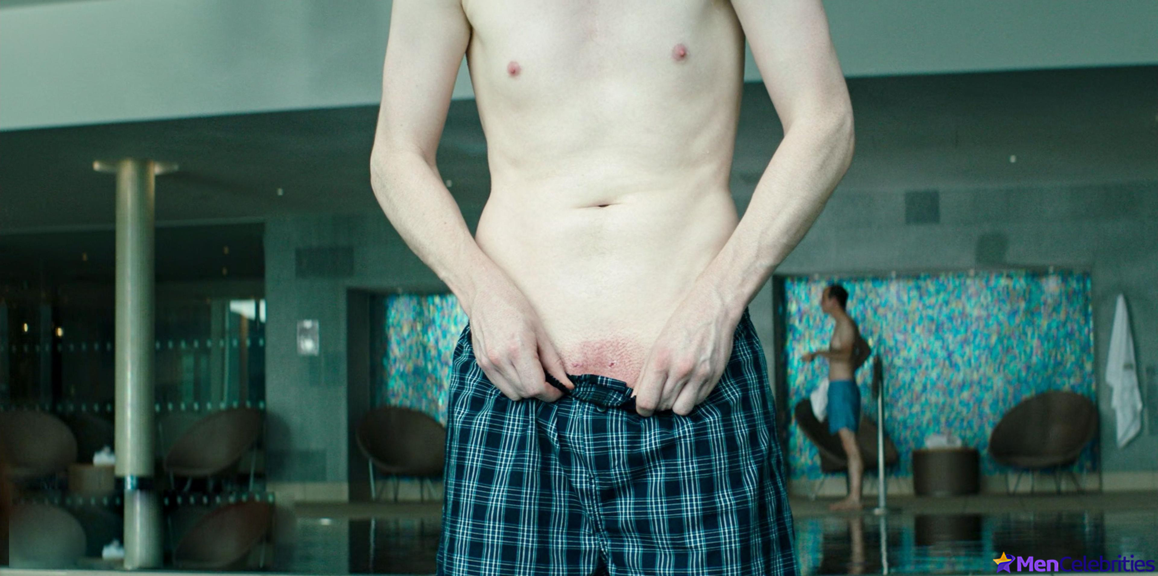 Domhnall Gleeson nude and sex scenes