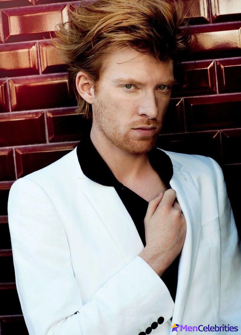 Domhnall Gleeson naked and sexy pics