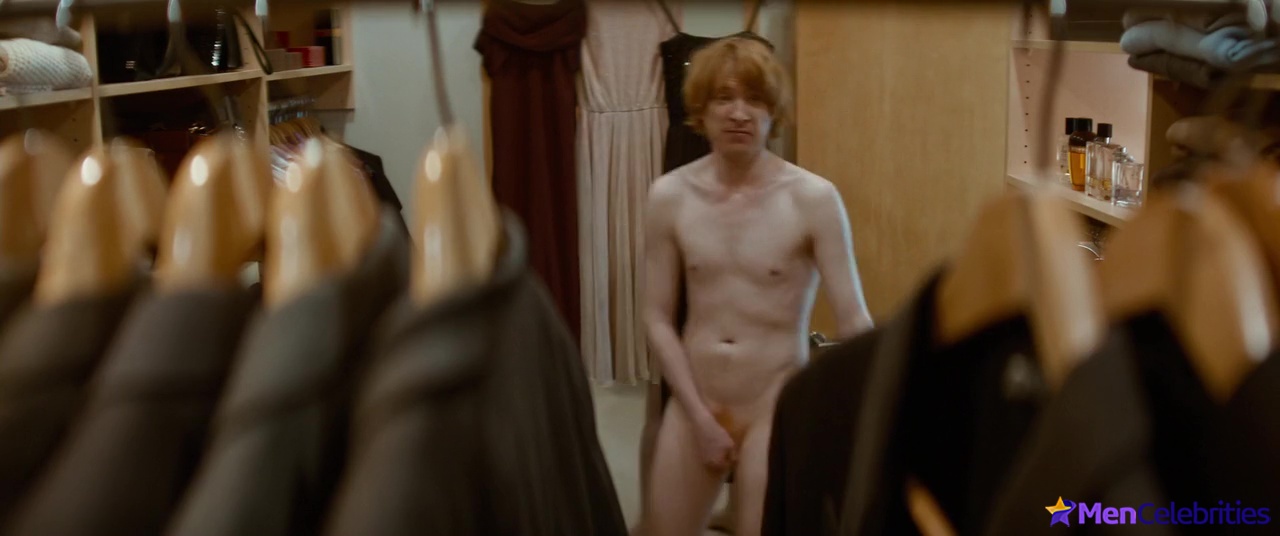 Domhnall Gleeson nude in Crash Pad