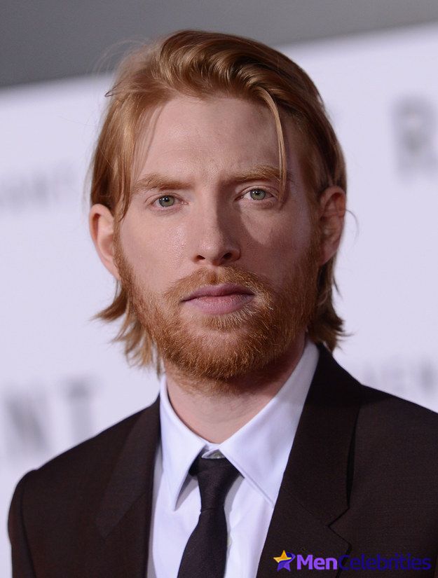 Domhnall Gleeson naked and sexy pics