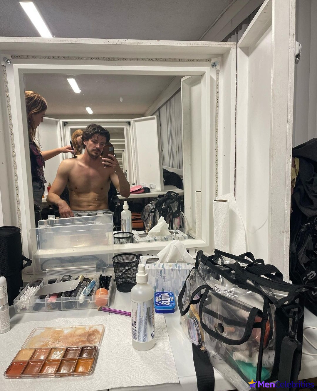 Grant Gustin nude and cock bulge pics