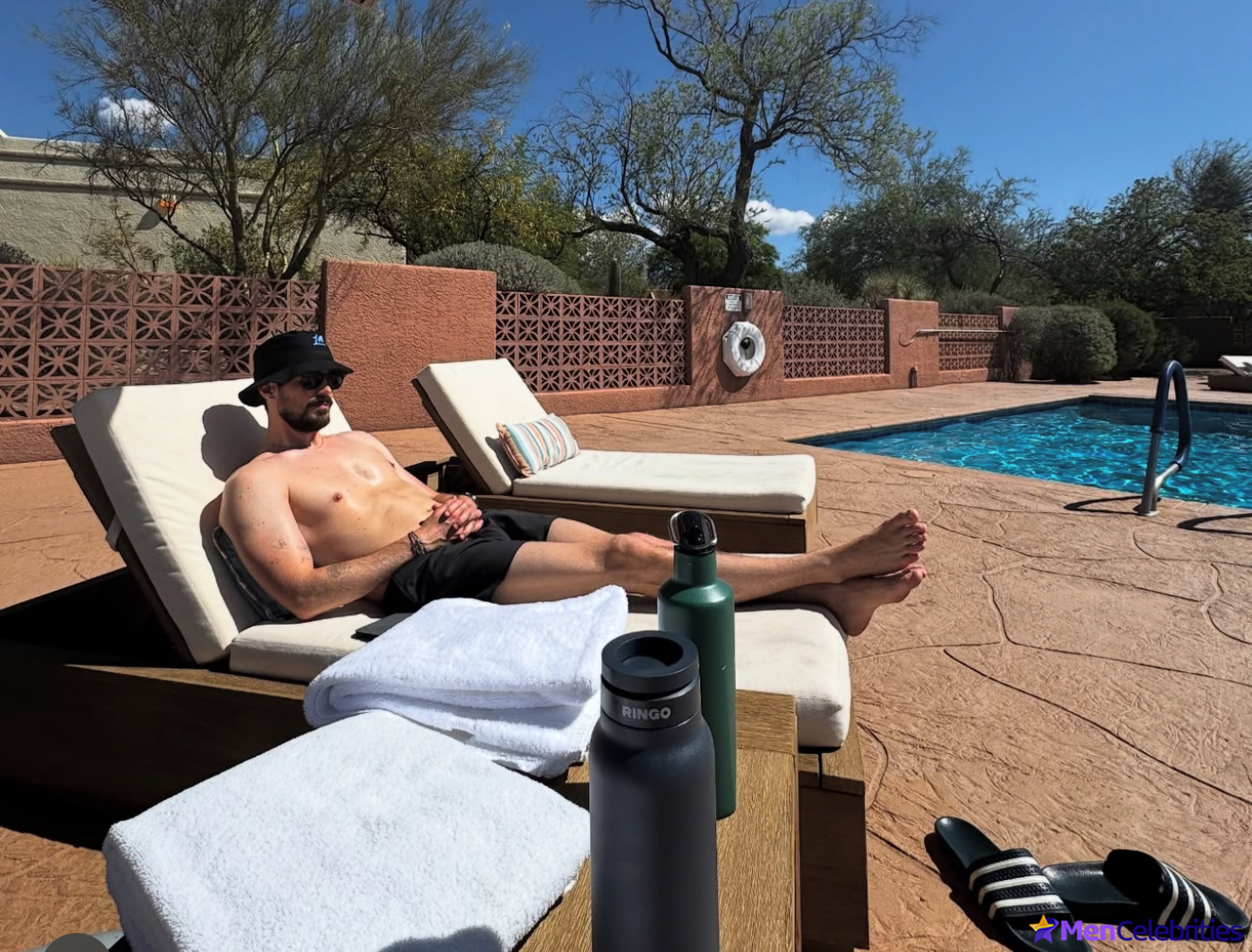 Grant Gustin nude and cock bulge pics