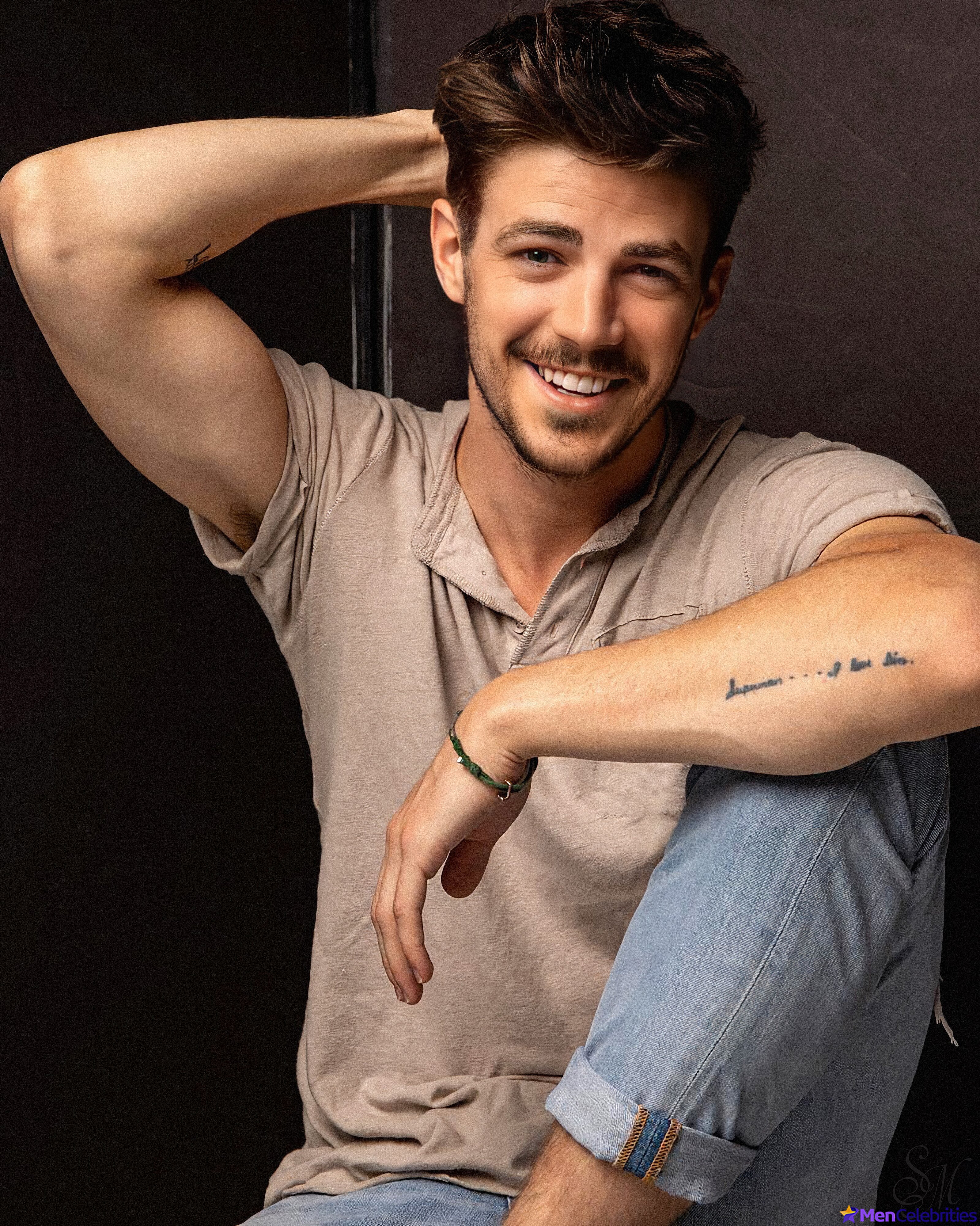 Grant Gustin nude and cock bulge pics