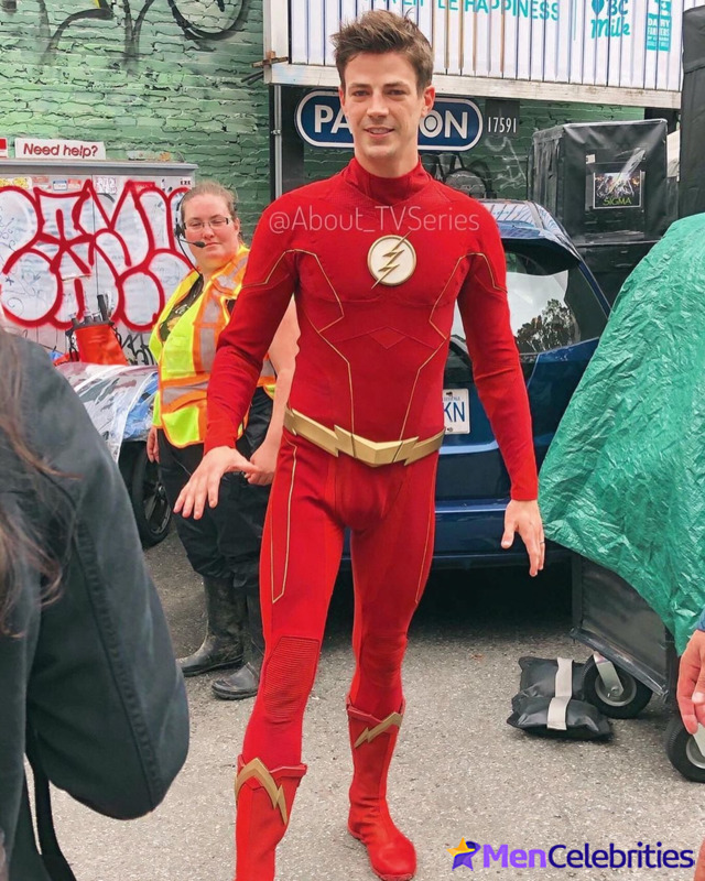 Grant Gustin nude and cock bulge pics