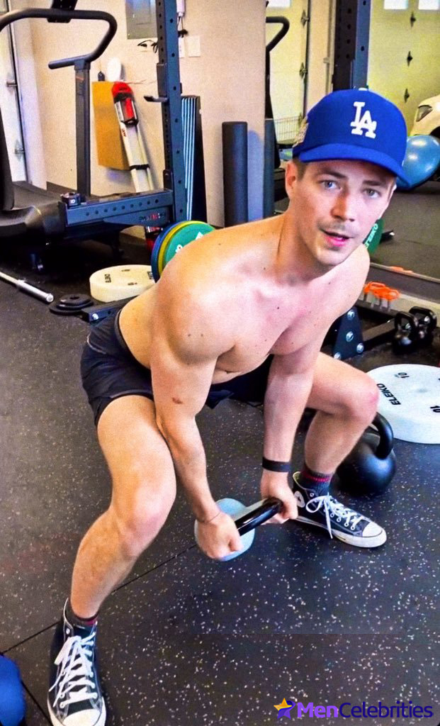 Grant Gustin nude and cock bulge pics