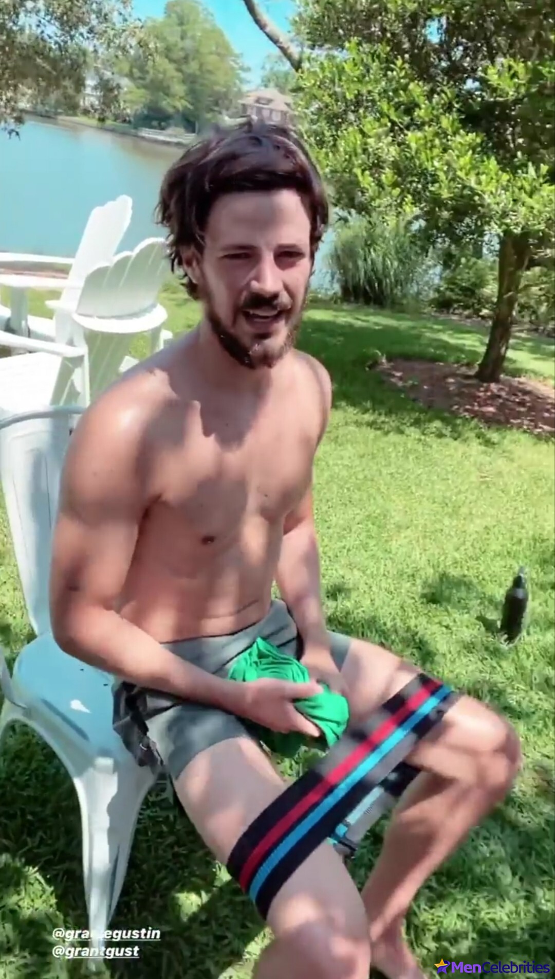 Grant Gustin nude and cock bulge pics