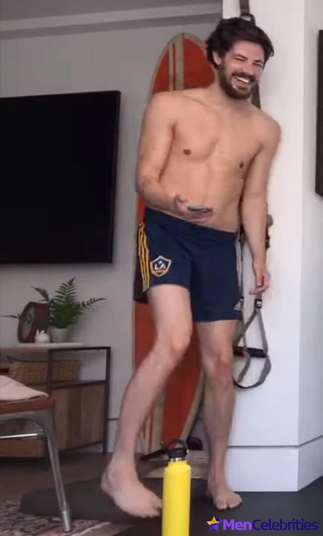 Grant Gustin nude and cock bulge pics