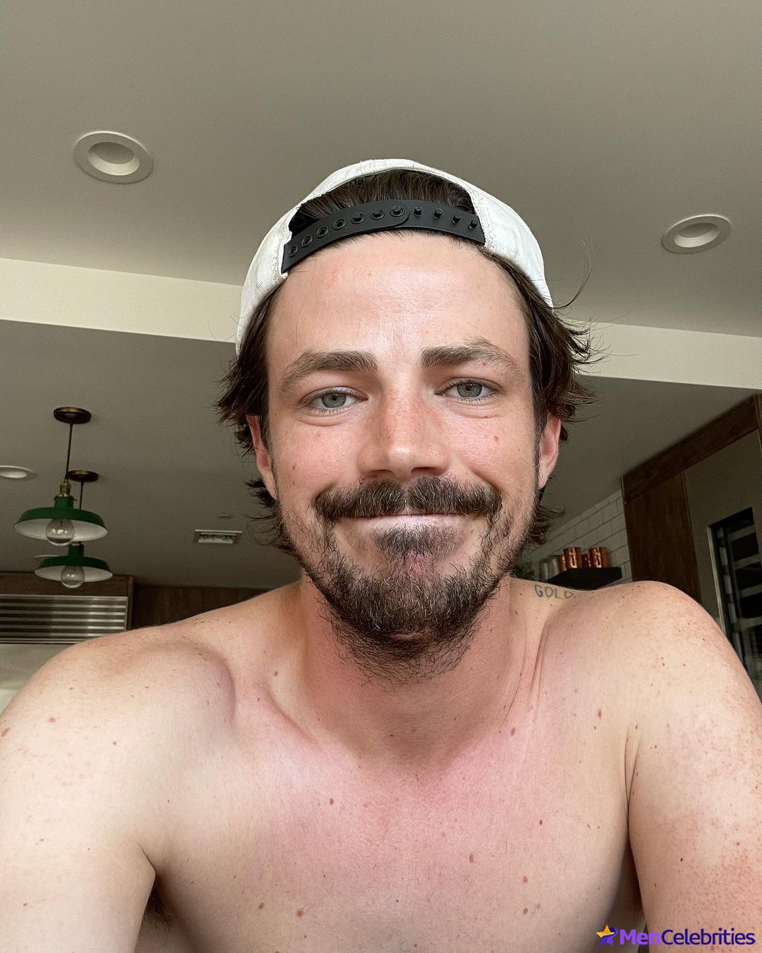 Grant Gustin nude and cock bulge pics