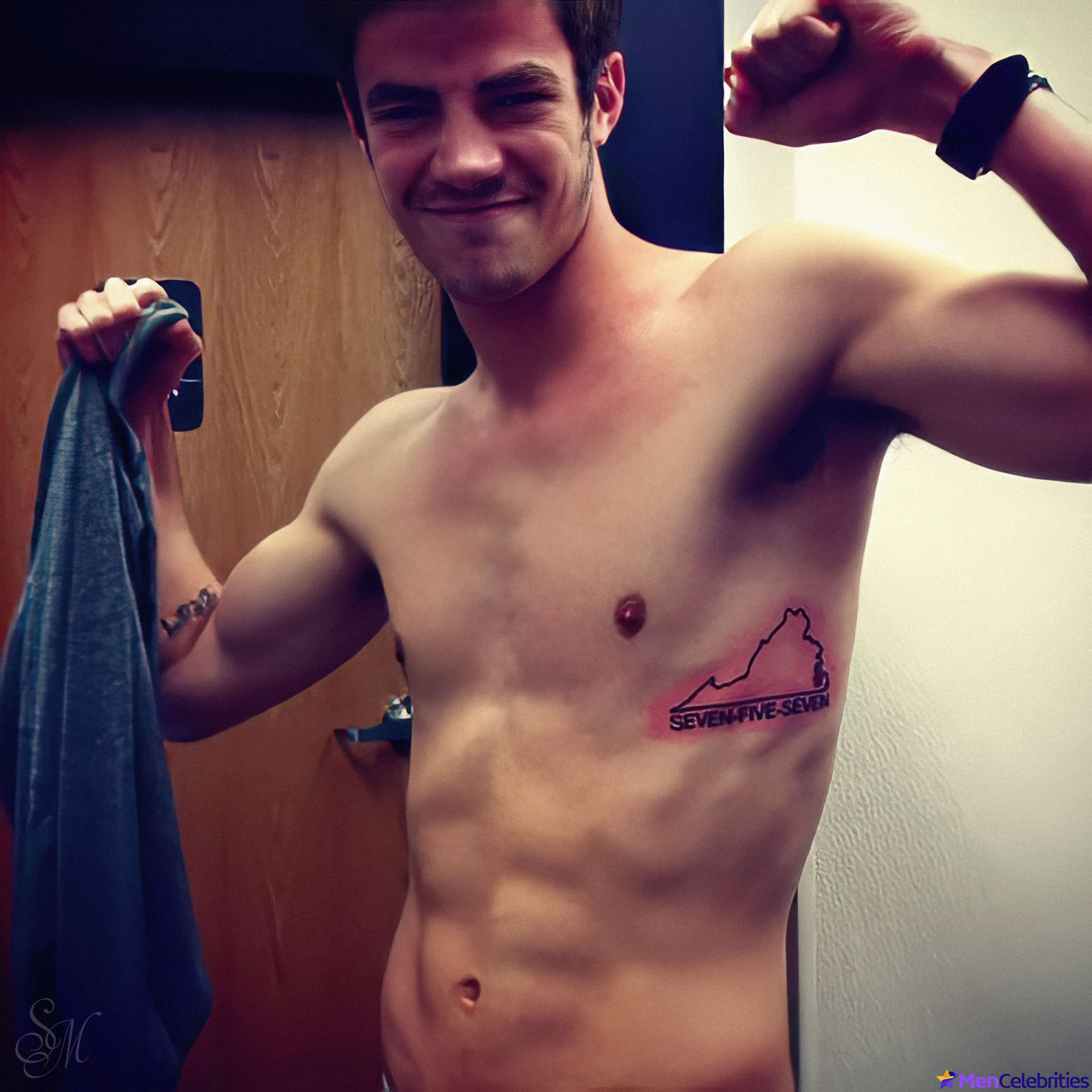 Grant Gustin nude and cock bulge pics