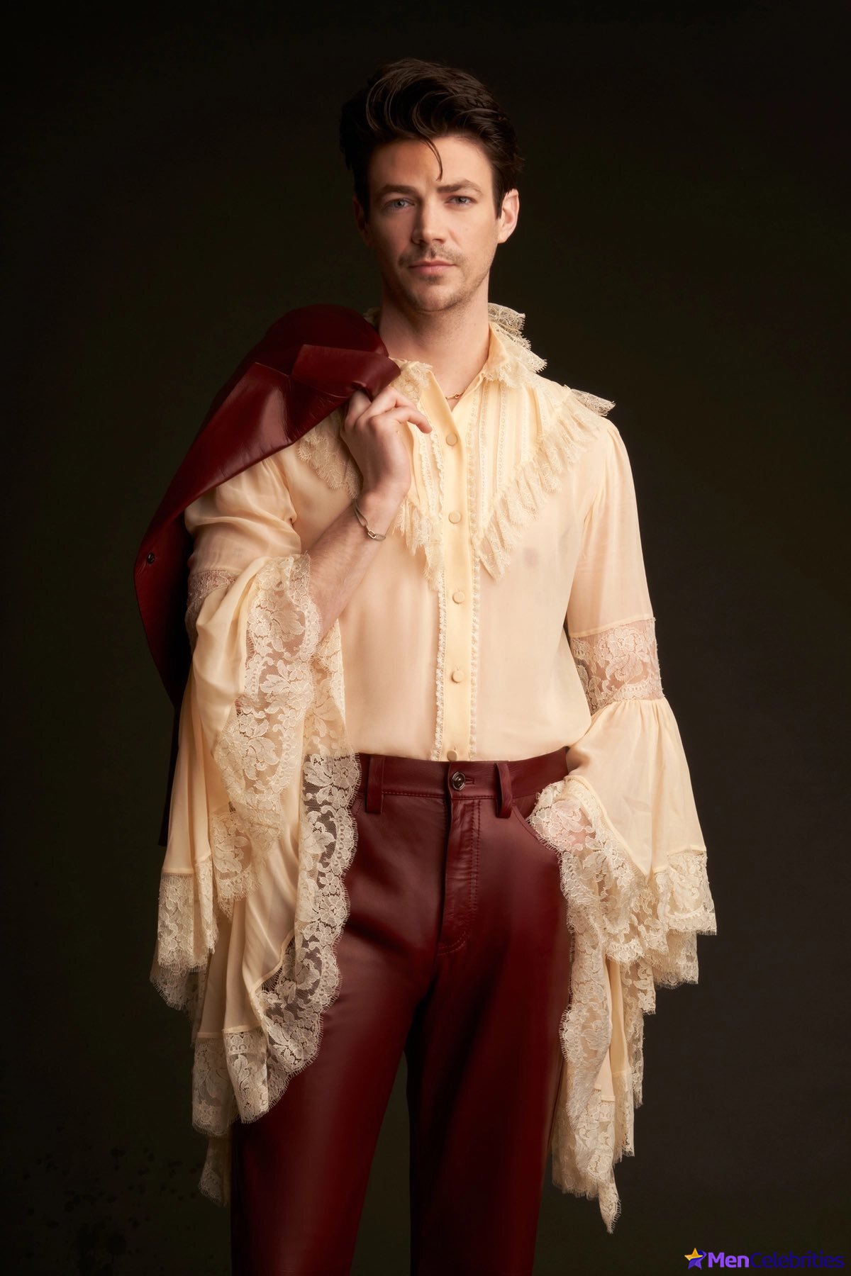 Grant Gustin nude and cock bulge pics