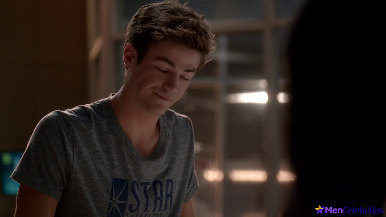 Grant Gustin shirtless and sexy in The Flash