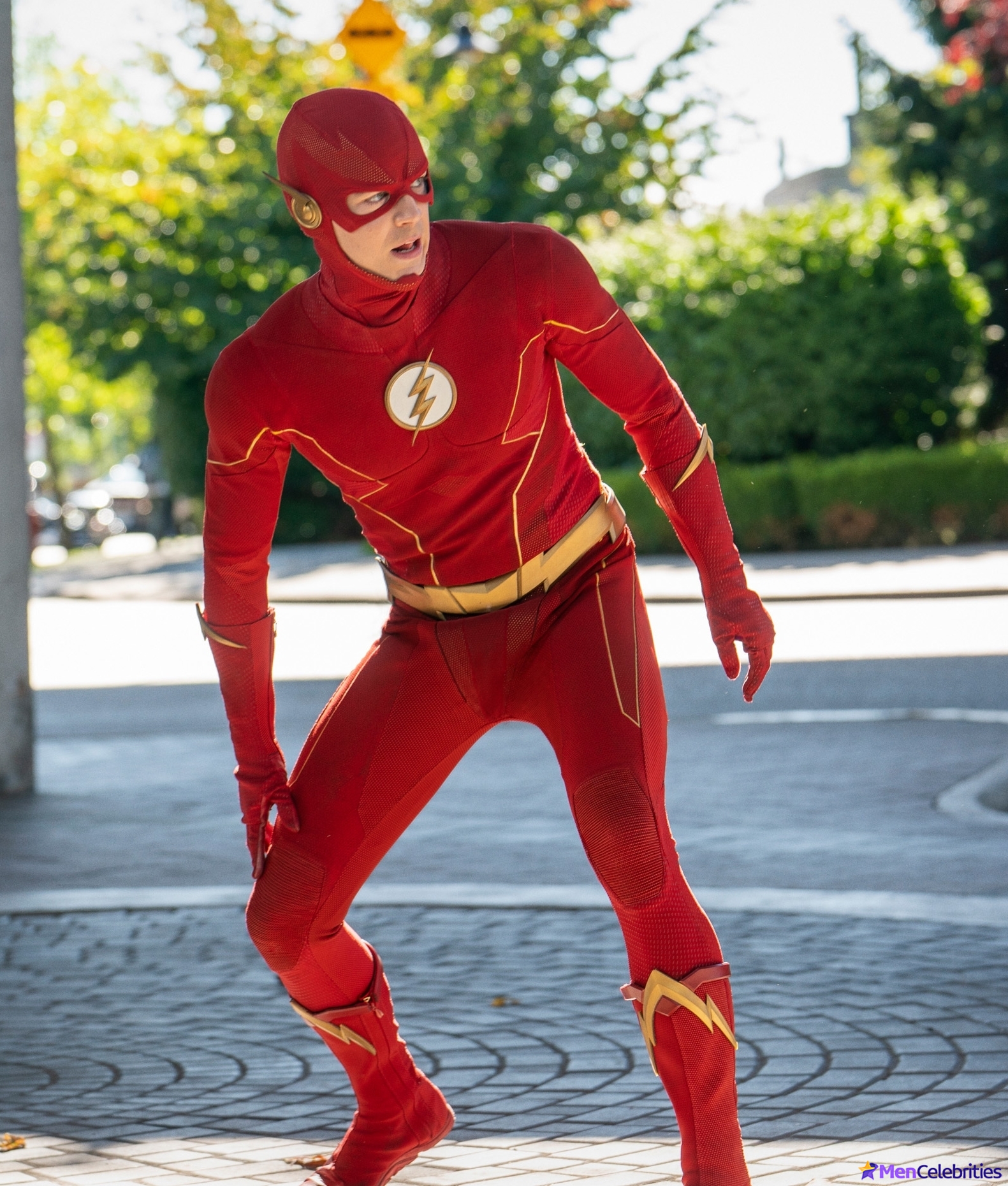 Grant Gustin nude and cock bulge pics