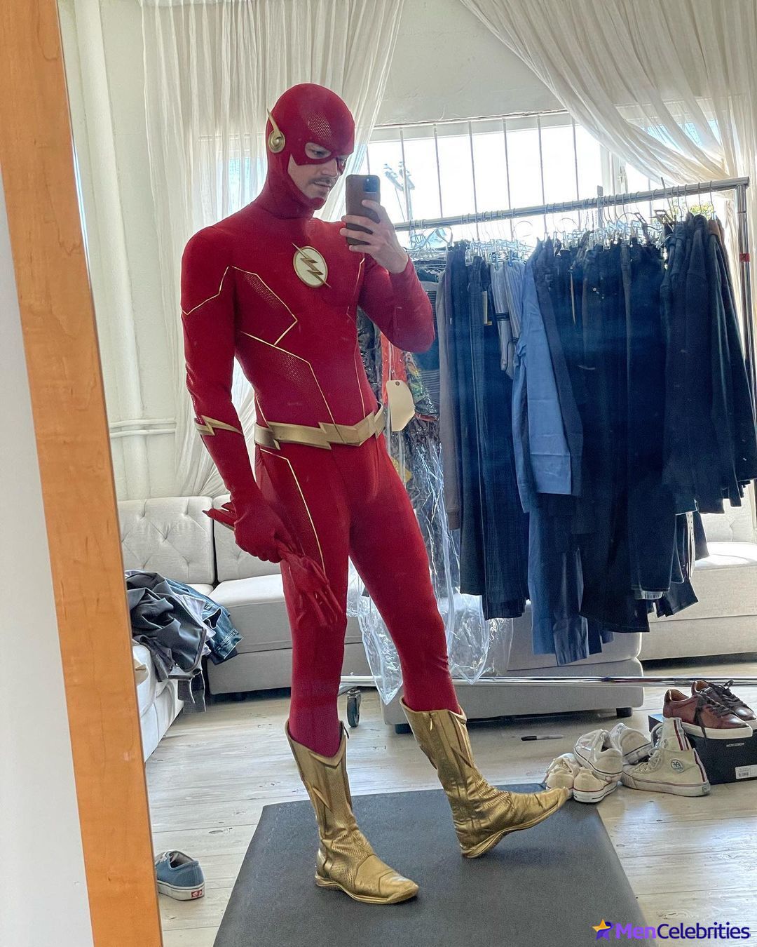 Grant Gustin nude and cock bulge pics