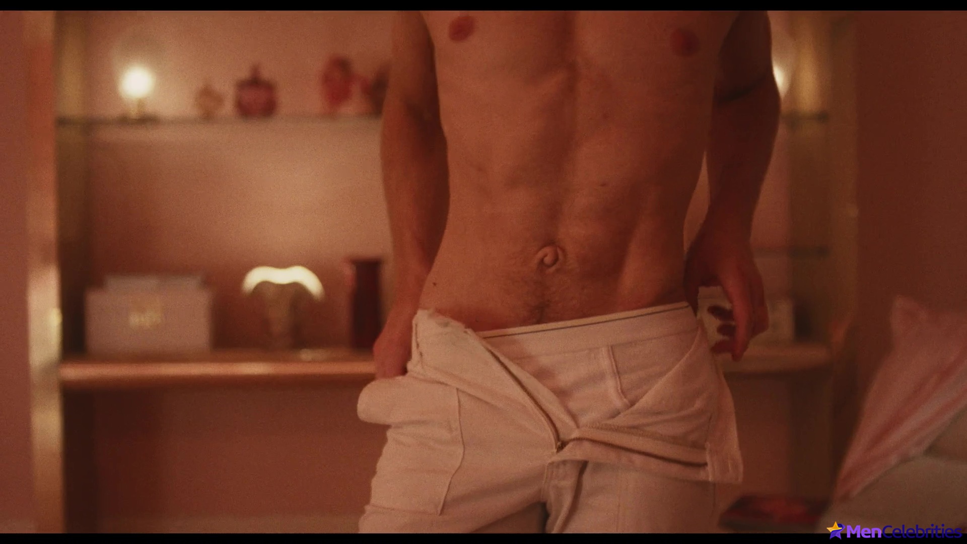 Igby Rigney nude and gay sex scenes in The Shards
