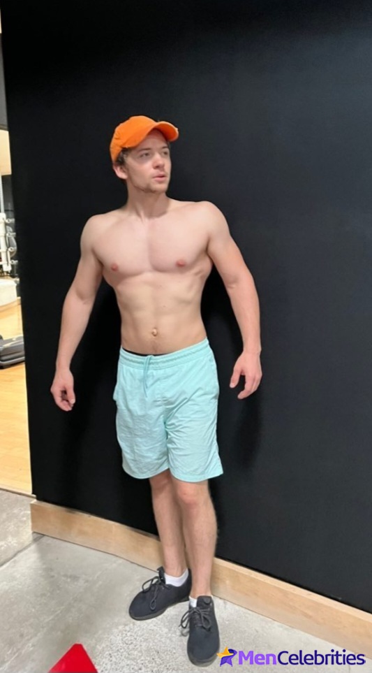 Igby Rigney naked and underwear pics