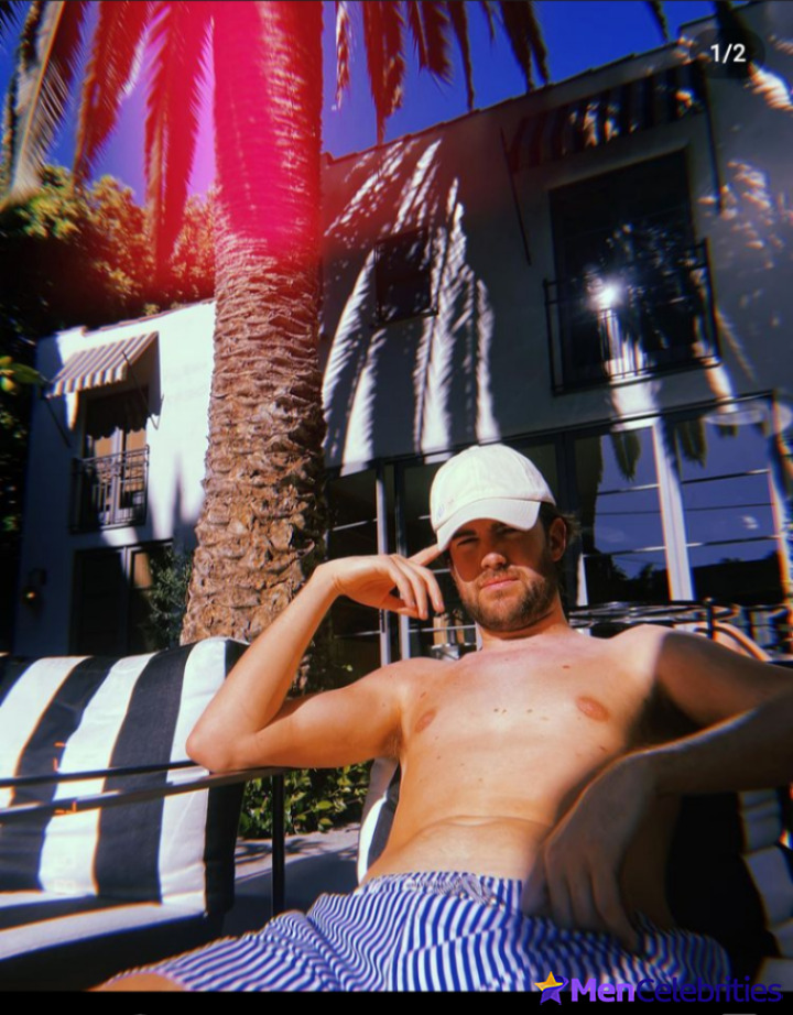 Jack Whitehall nude and penis bulge pics