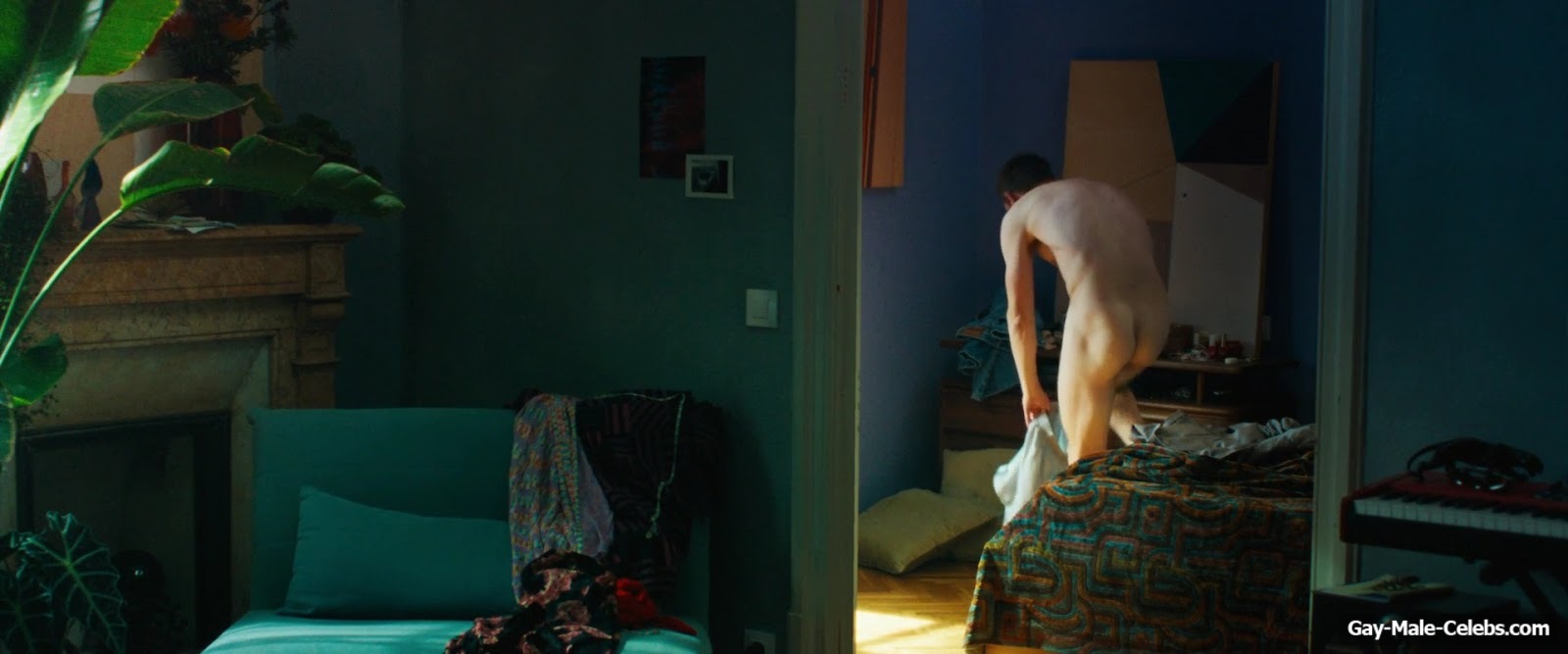 Jamie Bell Nude Butt and Underwear Scenes in Rosebush Pruning