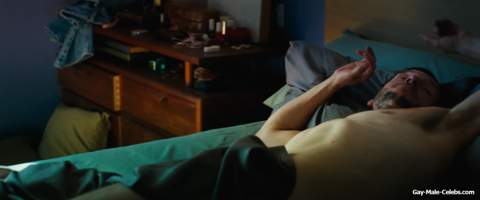 Jamie Bell Nude Butt and Underwear Scenes in Rosebush Pruning