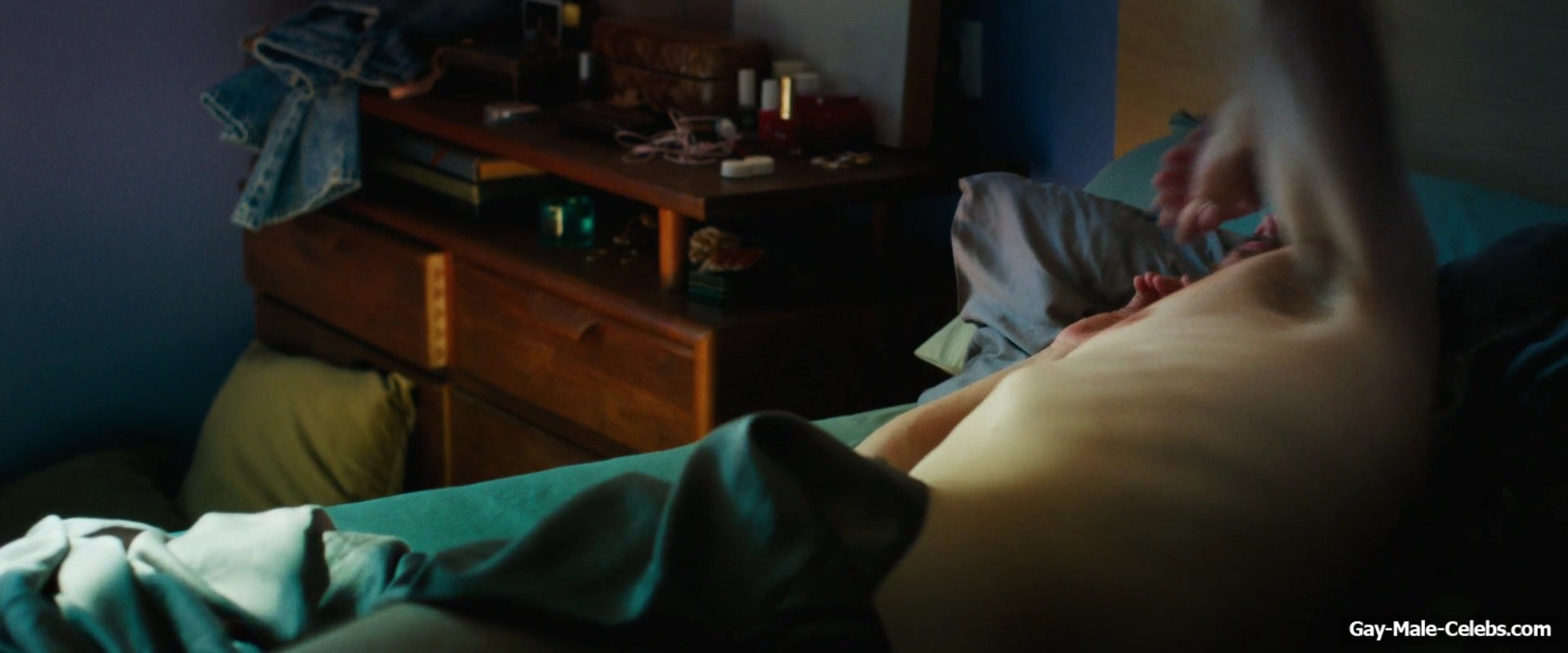 Jamie Bell Nude Butt and Underwear Scenes in Rosebush Pruning