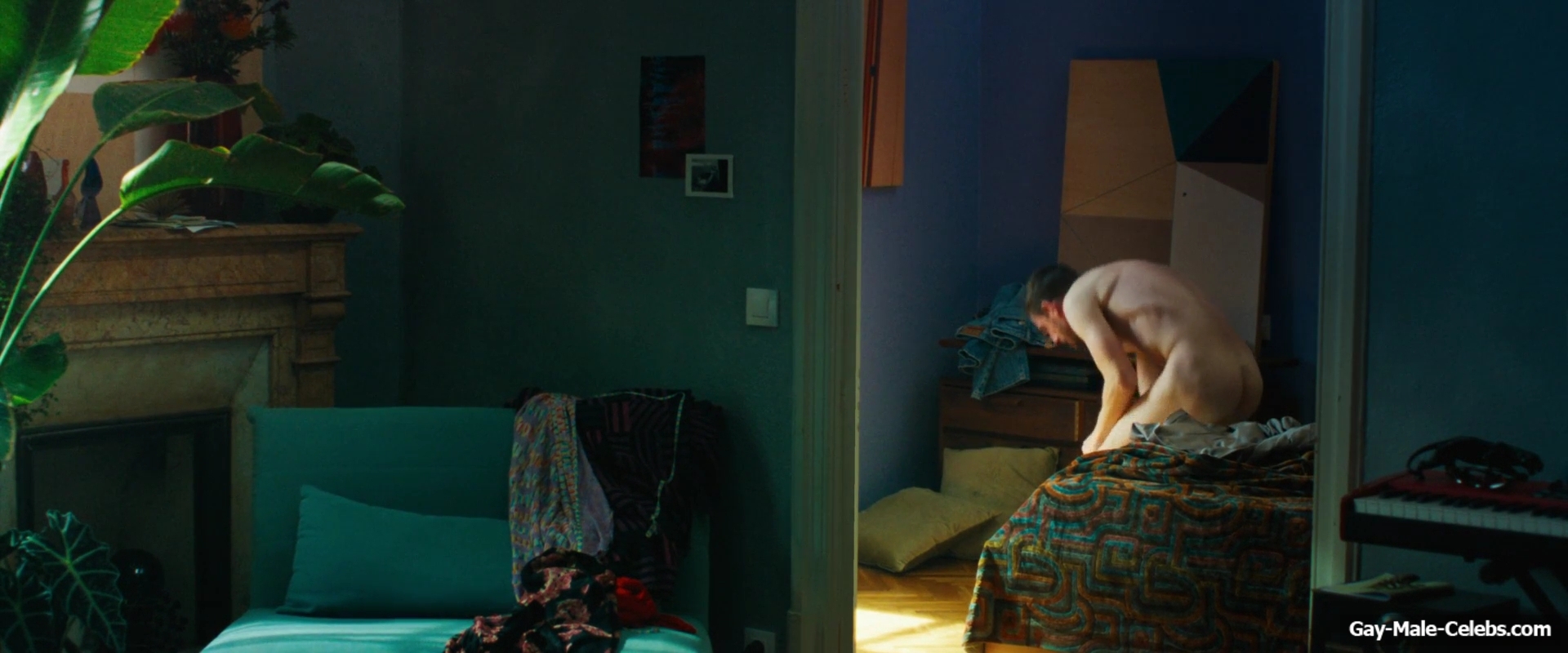 Jamie Bell Nude Butt and Underwear Scenes in Rosebush Pruning