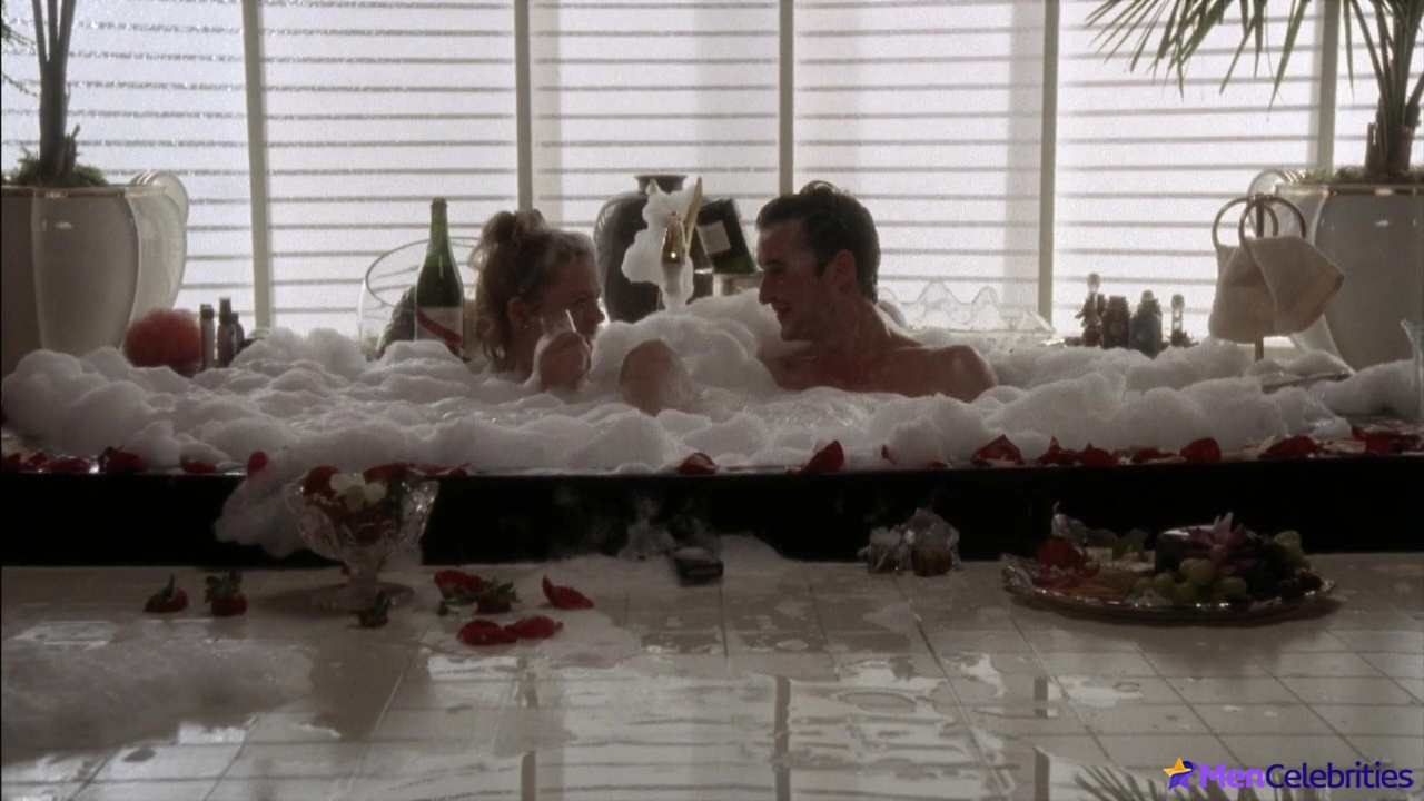 Noah Wyle nude and sex scenes in ER
