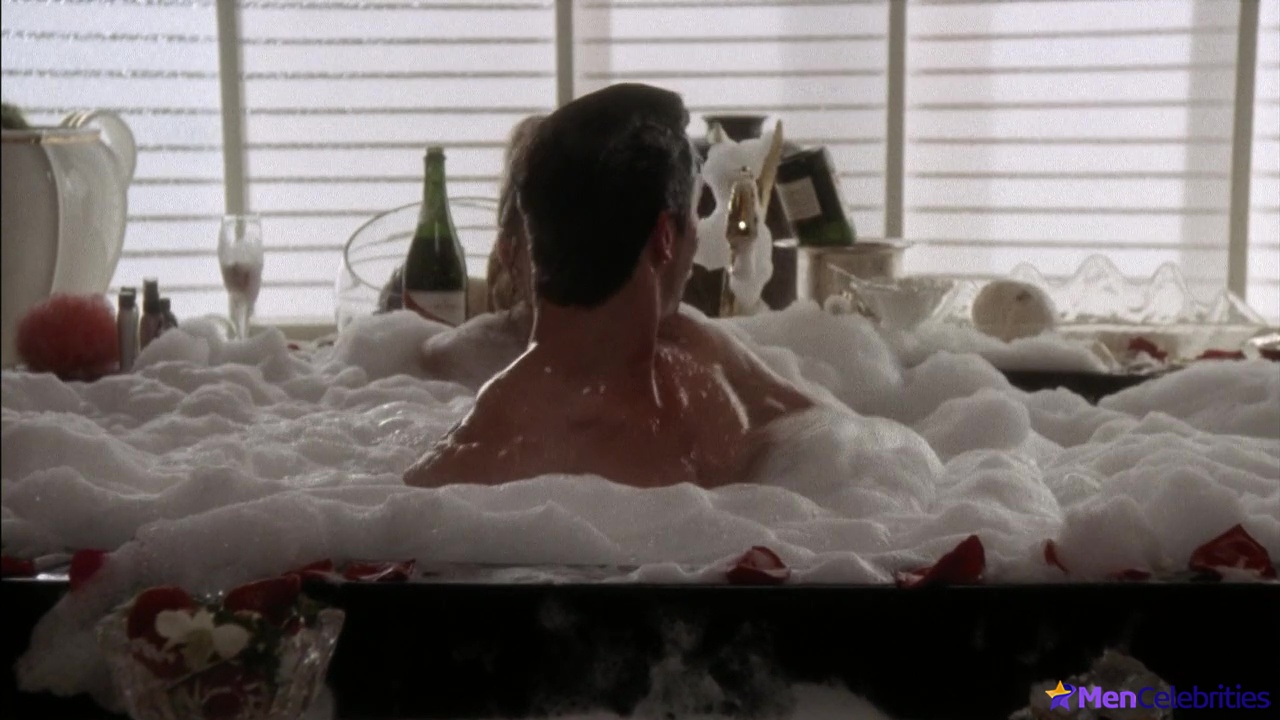 Noah Wyle nude and sex scenes in ER