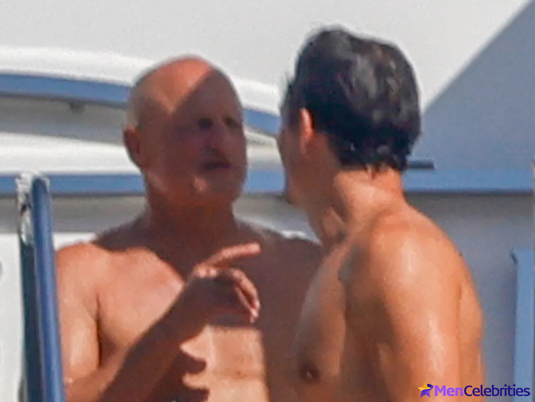 Orlando Blooms Shirtless Yacht Day with Woody Harrelson