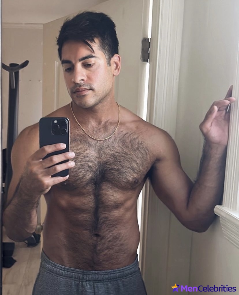Sachin Bhatt shirtless and dick bulge photos
