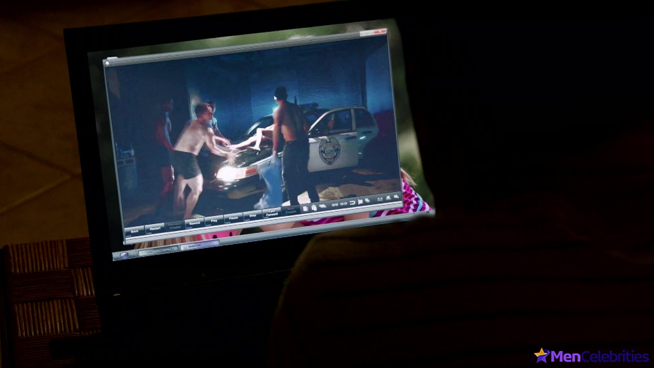 Shawn Hatosy shirtless in Reckless
