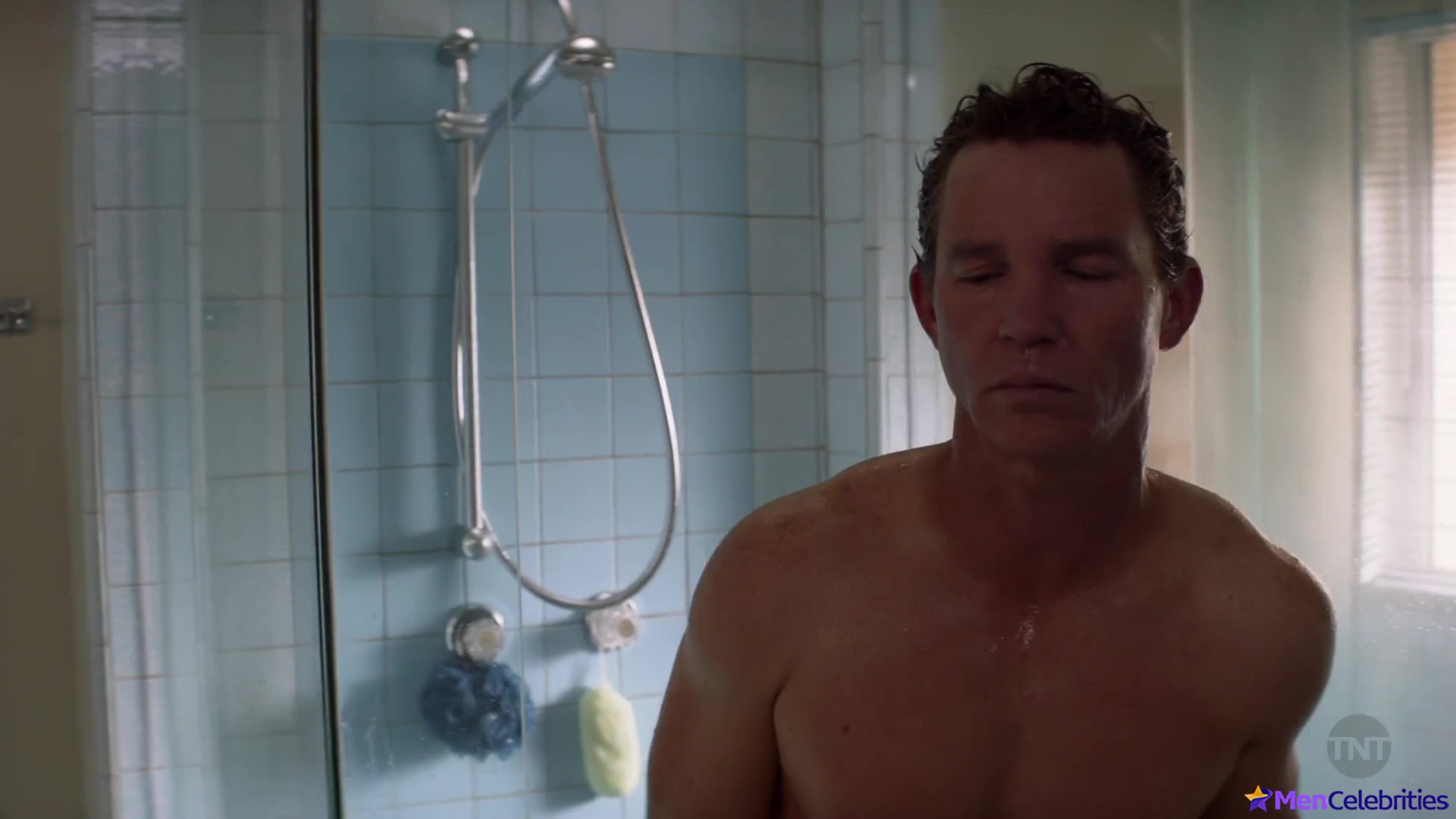 Shawn Hatosy nude in Animal Kingdom