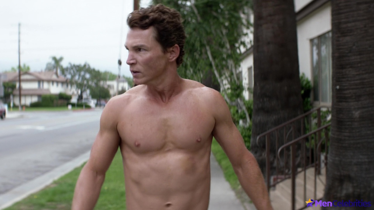 Shawn Hatosy nude in Animal Kingdom