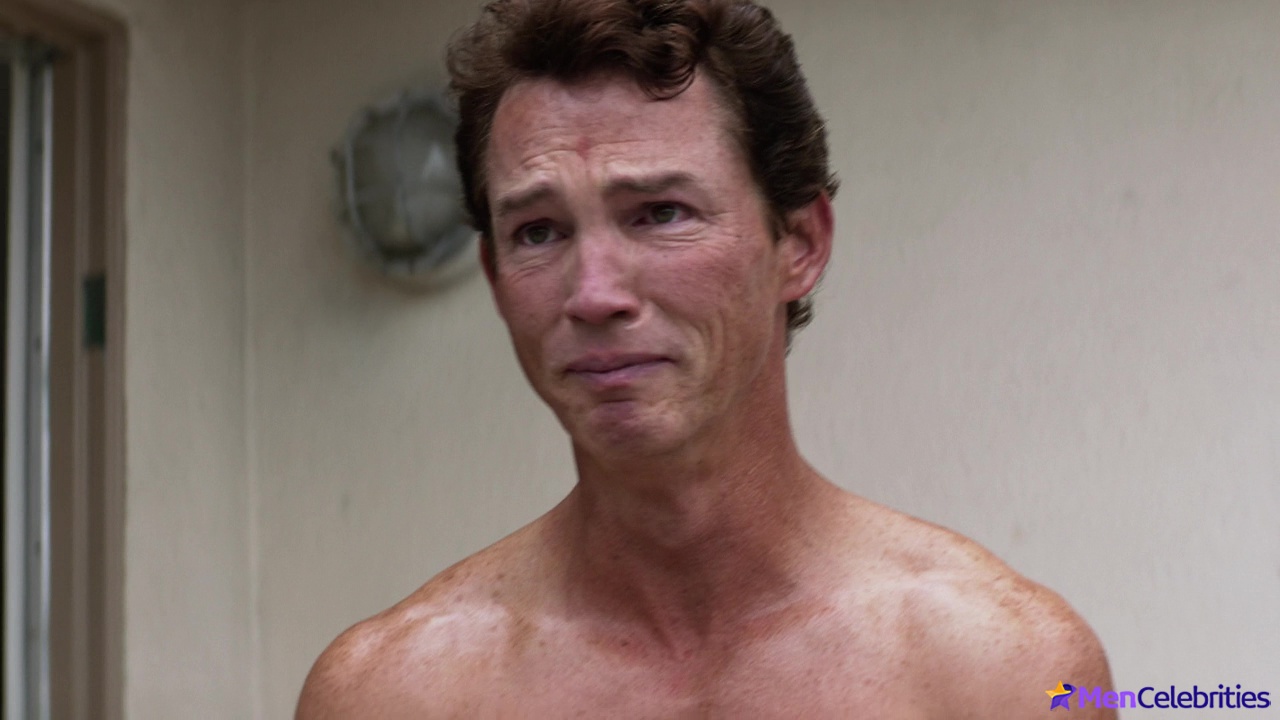 Shawn Hatosy nude in Animal Kingdom