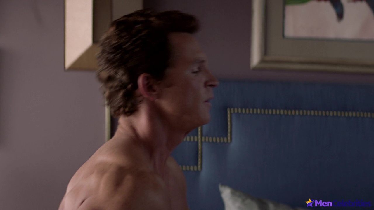 Shawn Hatosy nude in Animal Kingdom