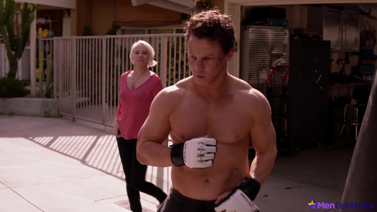 Shawn Hatosy nude in Animal Kingdom