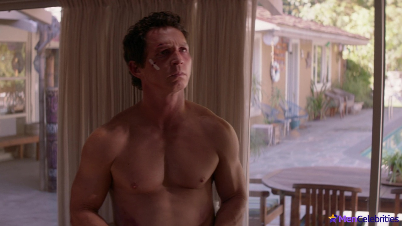 Shawn Hatosy nude in Animal Kingdom