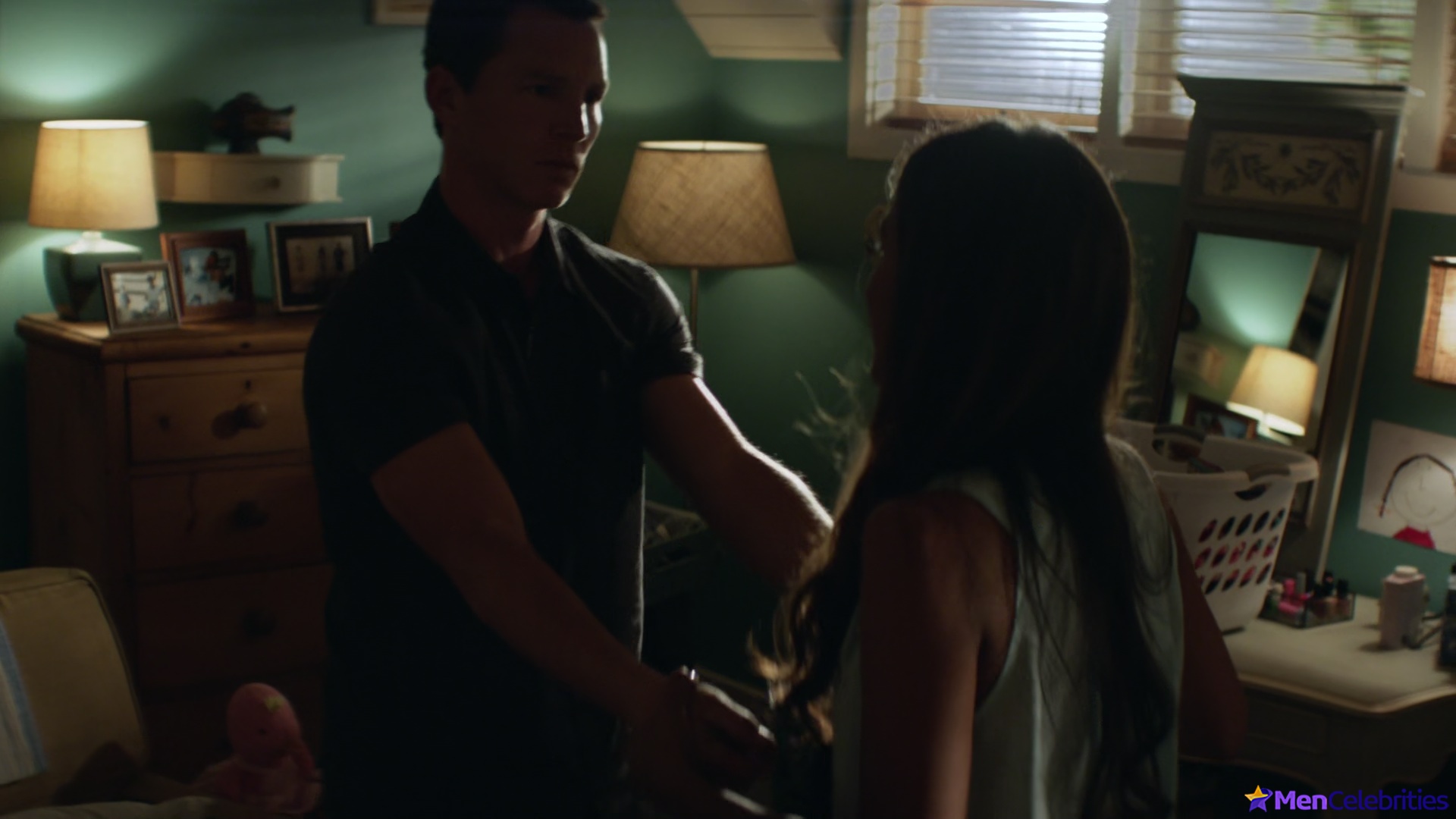 Shawn Hatosy nude in Animal Kingdom