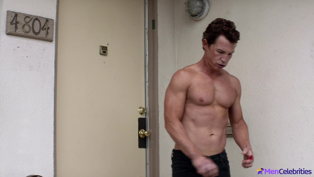 Shawn Hatosy nude in Animal Kingdom