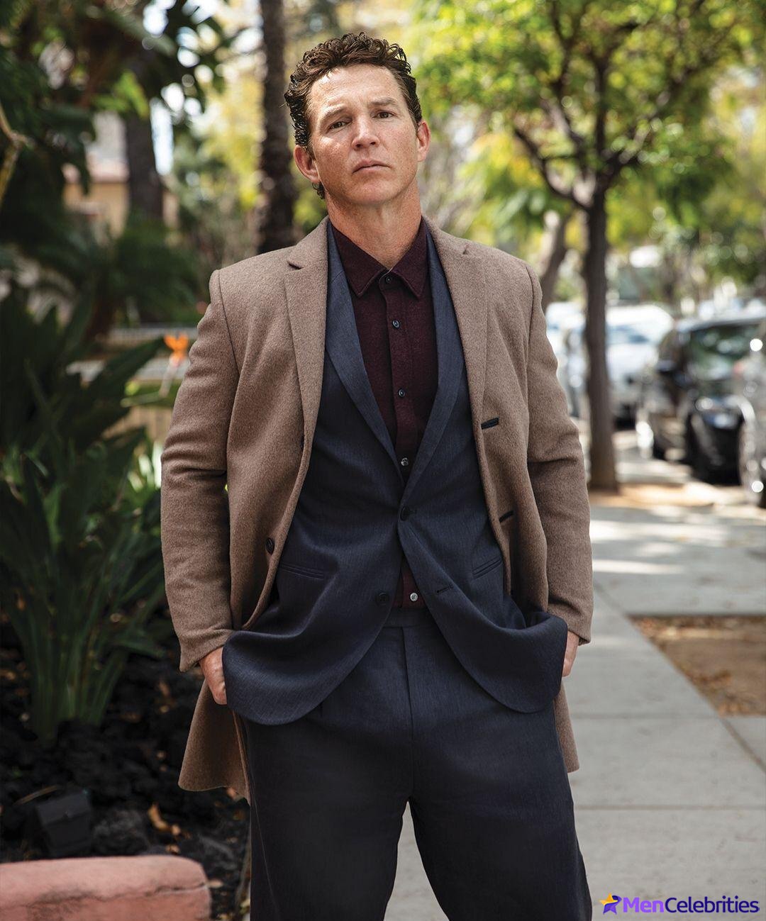 Shawn Hatosy nude and dick bulge pics