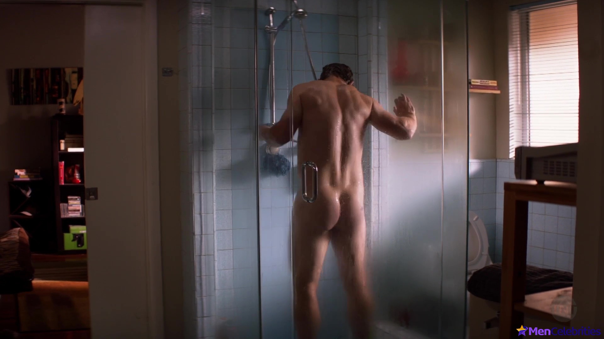 Shawn Hatosy nude in Animal Kingdom