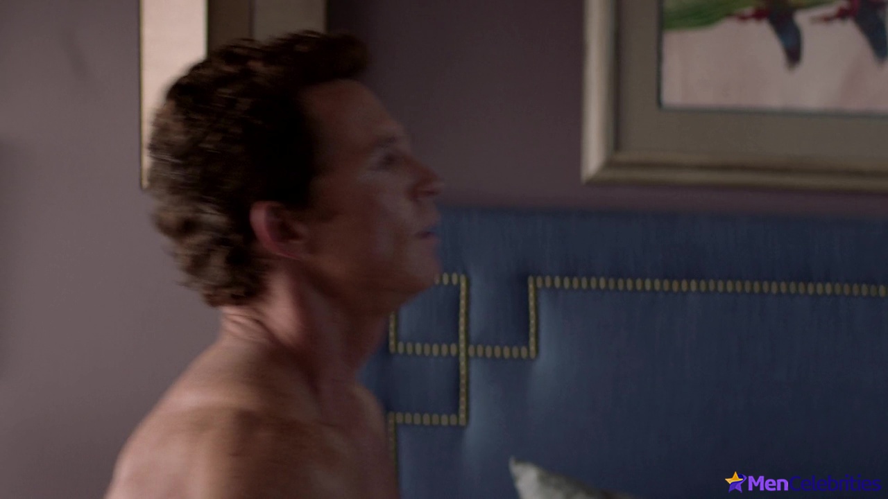 Shawn Hatosy nude in Animal Kingdom