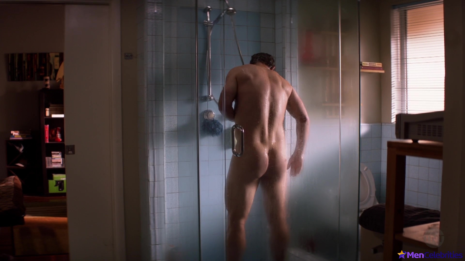 Shawn Hatosy nude in Animal Kingdom