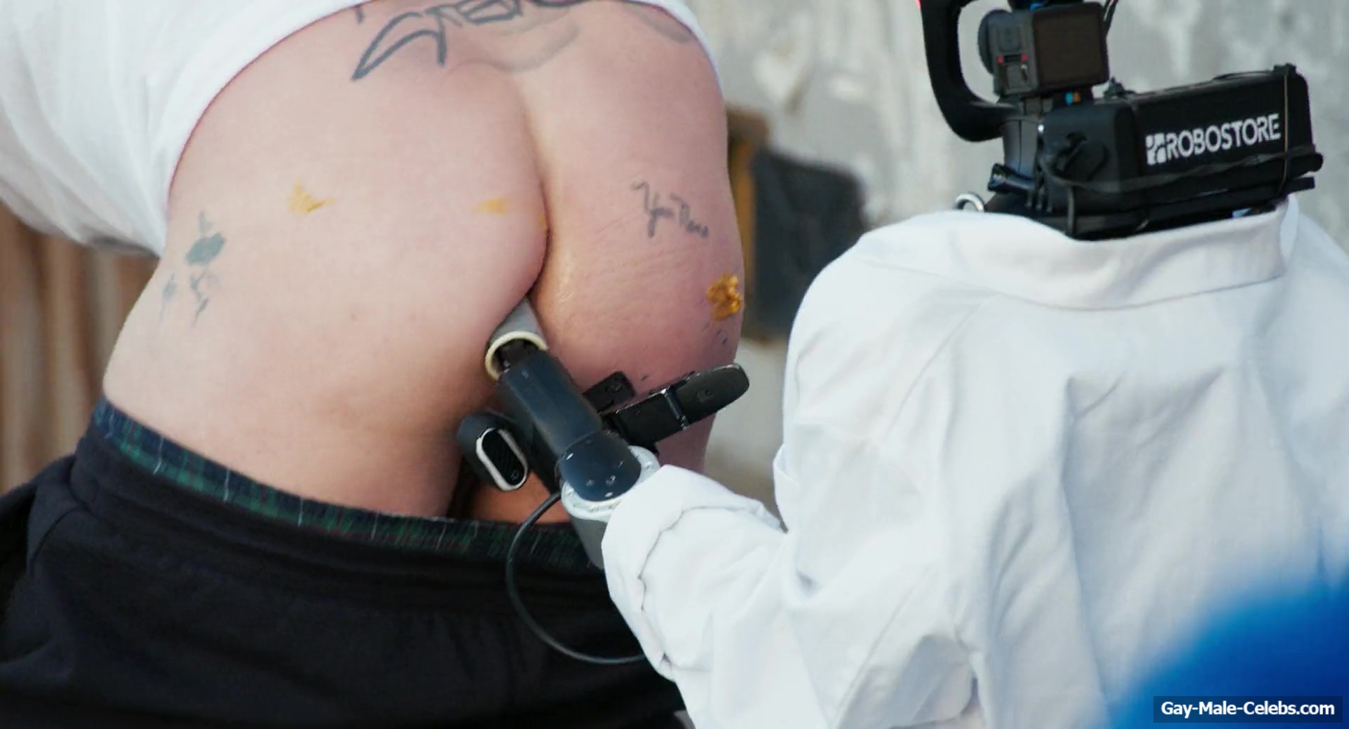 Steve-O Frontal Nude and Anal Fingering Scene in Jackass Best And Last