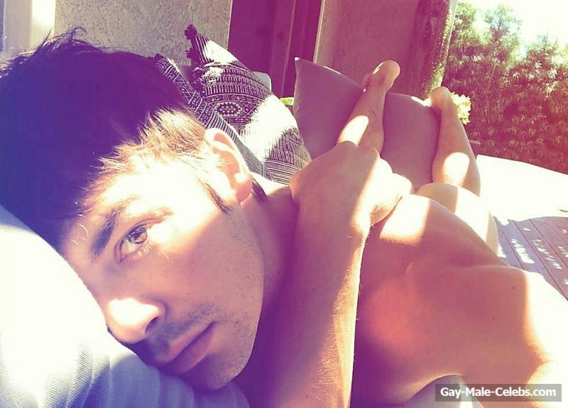 Tyler Blackburn Cut Cock Slip and Nude Photos